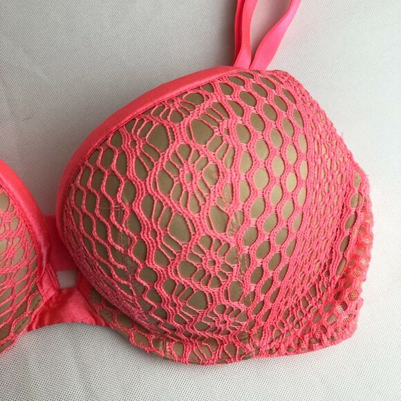 Victoria's Secret Crocheted Lace 32C Pink Very Sexy Push Up Pigeonnant Bra VS - Picture 6 of 6
